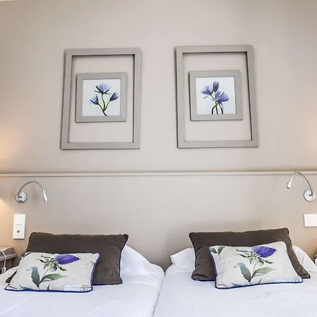 Les Jardins De Bakea Hotel 4*