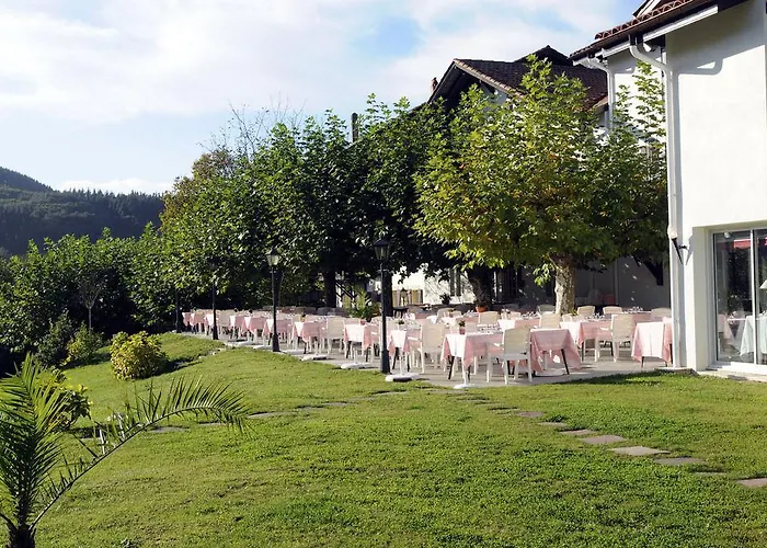 Hotel Teritoria Les Jardins De Bakea 4*