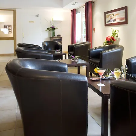 Les Jardins De Bakea Hotel 4*