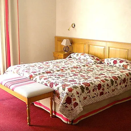 Les Jardins De Bakea 4*