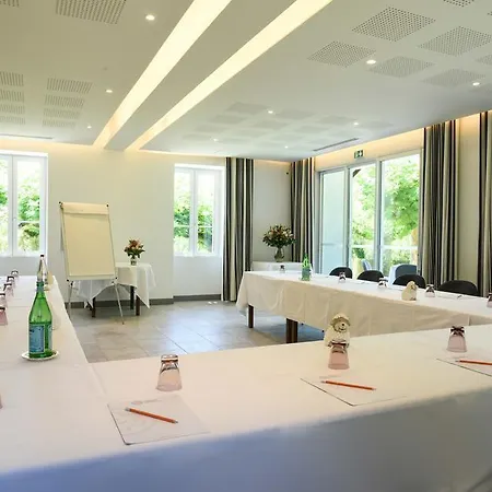 Les Jardins De Bakea Hotel