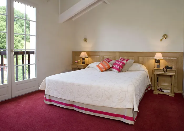 Hotel Les Jardins De Bakea 4*