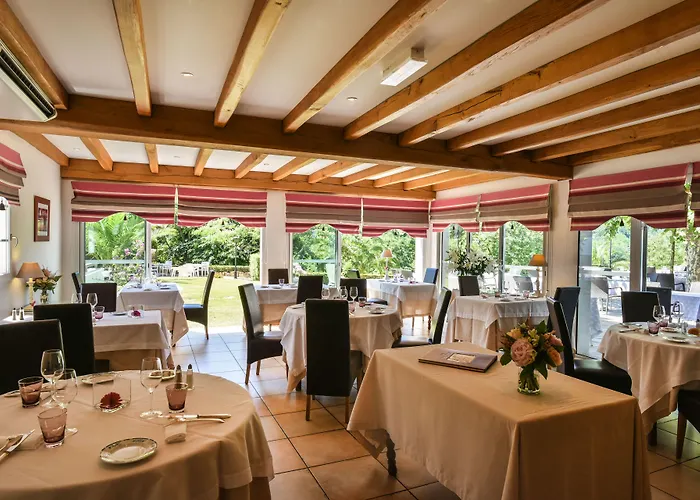 Les Jardins De Bakea