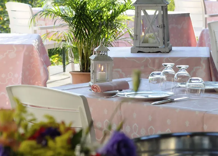 Les Jardins De Bakea 4*