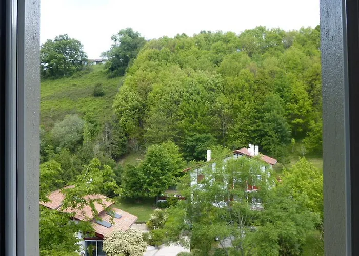 Les Jardins De Bakea