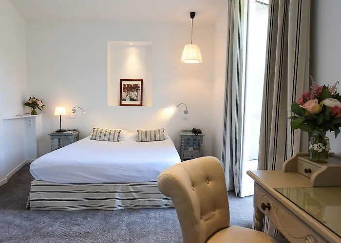 Les Jardins De Bakea 4* بيرياتو