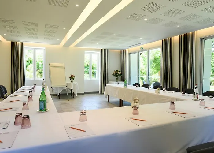 Les Jardins De Bakea Hotel