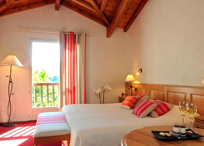 Hotel Les Jardins De Bakea